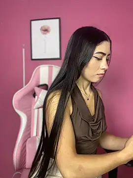 AMBERBUNNY2  online show from May 2026 10:25:01 PM