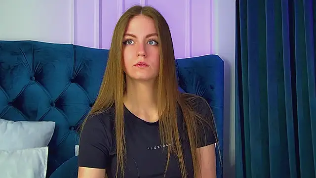 SofiaSarvains online show from July 2026 06:16:02 PM