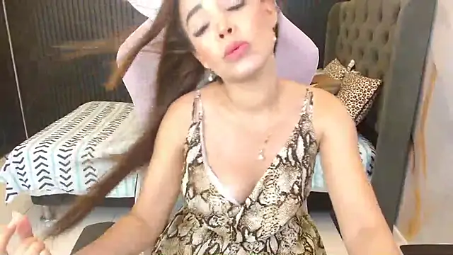 naomis 36 online show from June 2026 02:06:01 AM