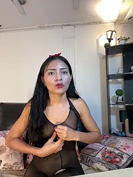 Snapshot of Karol_Wilde chatting on May 2026 12:59:01 AM Karol Wilde online show from May 2026 12:59:01 AM