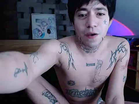 Tattooeddig online show from May 2026 05:00:01 AM