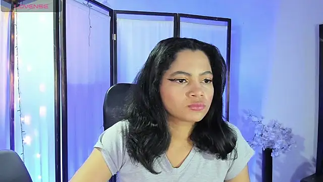 EmmaRay3 online show from May 2026 12:12:01 PM