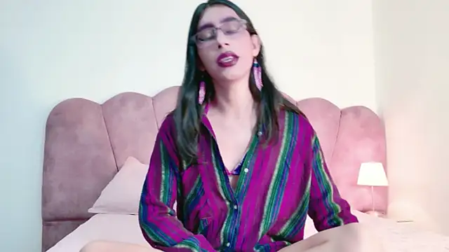Alexadomina22 online show from May 2026 07:11:01 PM