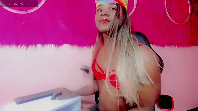 Snapshot of ambar_temptation chatting on June 2026 07:19:01 PM ambar temptation online show from June 2026 07:19:01 PM
