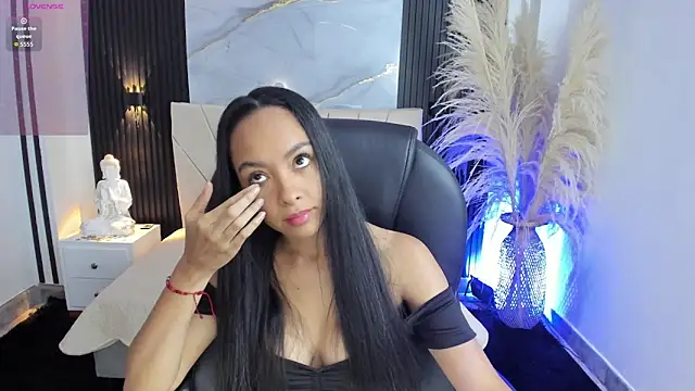 Selene-Diior online show from May 2026 11:46:01 AM