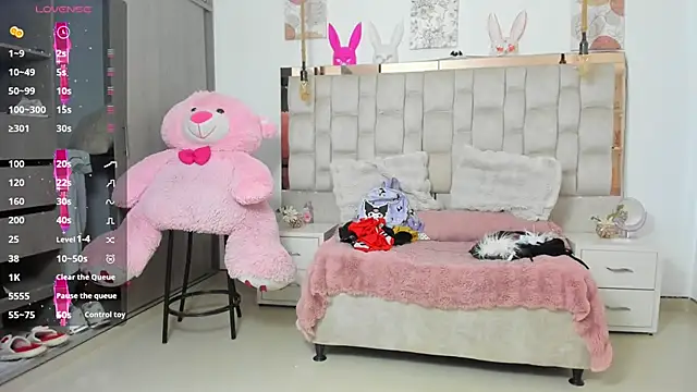 MaddyReyes online show from June 2026 07:51:01 PM