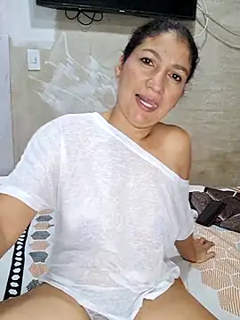 Rosa1079 online show from June 2026 03:11:02 PM