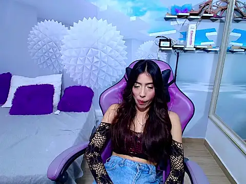 AMBEL-ROSE online show from May 2026 04:33:01 AM