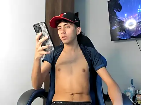Ian andrey online show from May 2026 11:12:02 PM