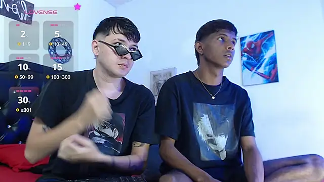 Santiago And Mick online show from July 2026 07:07:02 PM