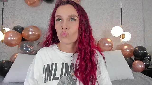 Snapshot of thalira_angels chatting on June 2026 05:24:01 PM thalira angels online show from June 2026 05:24:01 PM