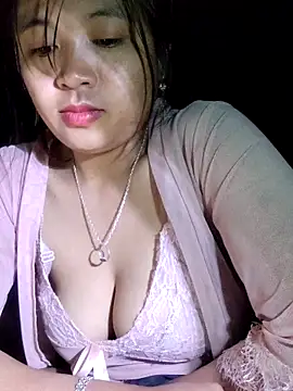 Snapshot of Tryphena chatting on May 2026 02:42:02 PM Tryphena online show from May 2026 02:42:02 PM