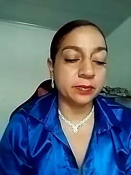 Snapshot of Tumilf chatting on June 2026 04:33:01 PM Tumilf online show from June 2026 04:33:01 PM