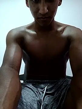 Alexander 06  online show from May 2026 08:01:01 PM