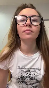 Mini girl do it better online show from May 2026 11:47:02 PM