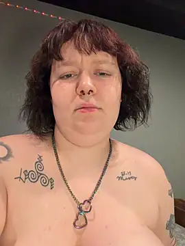 Snapshot of LilithNyxx chatting on May 2026 04:16:02 AM LilithNyxx online show from May 2026 04:16:02 AM