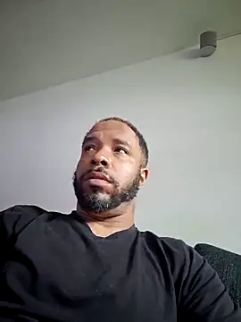 yoursexydaddy8181 online show from June 2026 05:56:02 PM