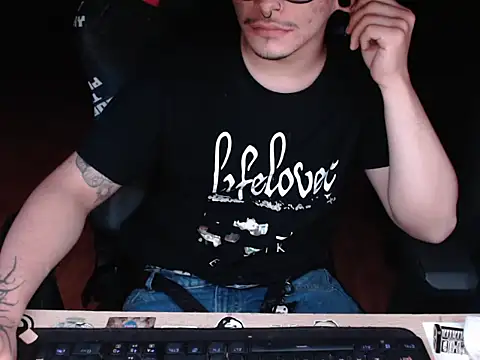 Snapshot of lilgothboy chatting on June 2026 05:08:02 AM lilgothboy online show from June 2026 05:08:02 AM