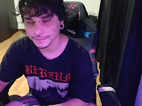 Snapshot of lilgothboy chatting on May 2026 10:41:01 PM lilgothboy online show from May 2026 10:41:01 PM