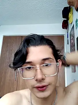 x-NoAh-x online show from May 2026 07:11:01 PM