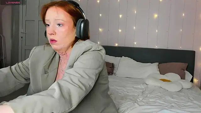 Maya foxy online show from May 2026 03:05:01 AM