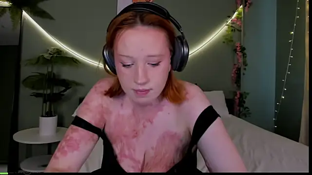 Maya foxy online show from June 2026 11:38:01 AM