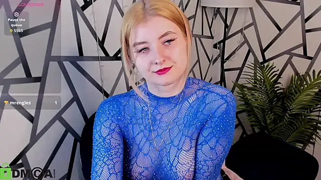 Diiana Daviis online show from May 2026 12:30:02 AM