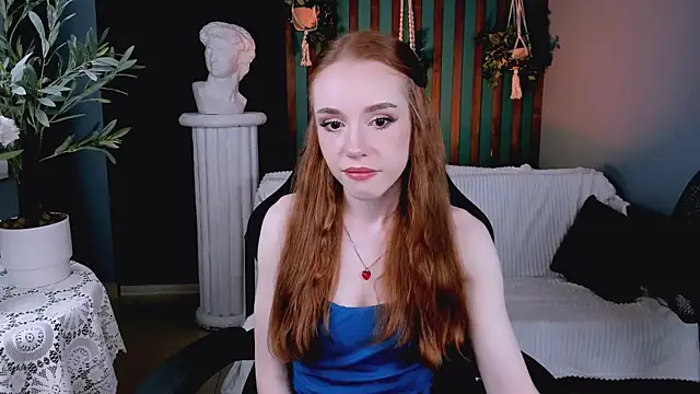 Snapshot of MilaSiren chatting on May 2026 05:22:02 AM MilaSiren online show from May 2026 05:22:02 AM