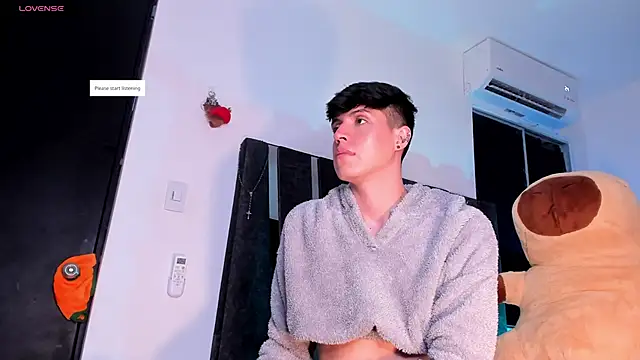 AdrianRushx online show from June 2026 03:33:02 AM
