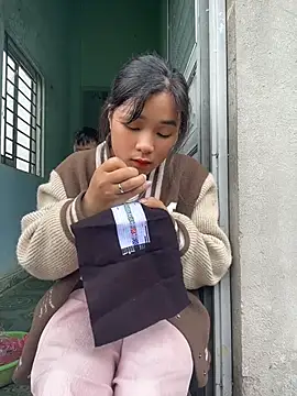 Lyly damdang online show from May 2026 01:53:01 AM