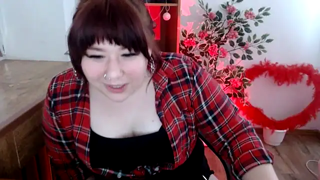 Snapshot of KarolinasHot chatting on May 2026 06:58:01 PM KarolinasHot online show from May 2026 06:58:01 PM