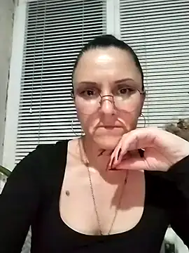 MillaMia45 online show from May 2026 07:14:02 PM