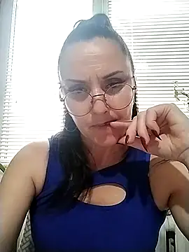 MillaMia45 online show from May 2026 03:36:02 PM
