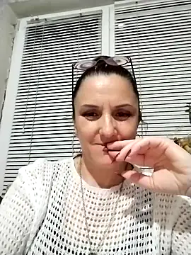 MillaMia45 online show from May 2026 07:43:02 PM