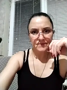 MillaMia45 online show from May 2026 07:31:01 PM