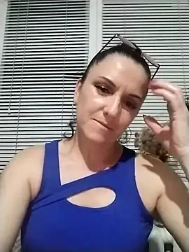 MillaMia45 online show from May 2026 07:13:02 PM