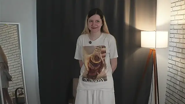 GinetteHronick online show from May 2026 03:10:02 AM