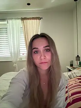 LillyStarr online show from May 2026 03:32:01 PM