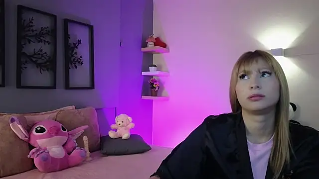 Snapshot of CelesteNoa chatting on May 2026 12:04:02 PM CelesteNoa online show from May 2026 12:04:02 PM