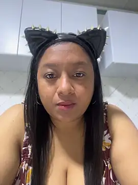 Snapshot of Rachell_Carter chatting on May 2026 03:44:01 AM Rachell Carter online show from May 2026 03:44:01 AM
