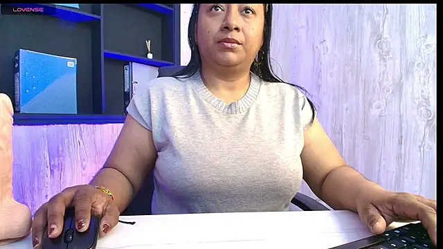 Snapshot of Rachell_Carter chatting on June 2026 04:56:02 AM Rachell Carter online show from June 2026 04:56:02 AM