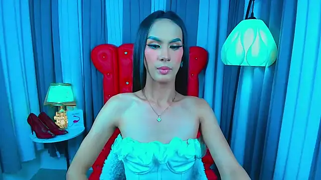 Estella Hilton online show from June 2026 08:14:02 AM