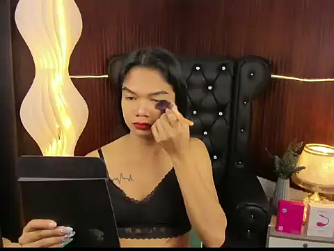 Snapshot of Naya_Hilton chatting on May 2026 06:56:02 PM Naya Hilton online show from May 2026 06:56:02 PM