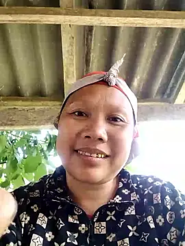 lustfulsister online show from May 2026 05:22:02 AM