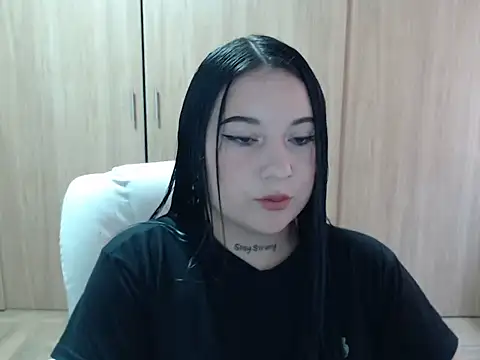 Haileey ross online show from May 2026 02:13:02 PM