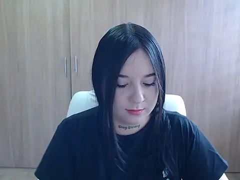 Haileey ross online show from May 2026 02:11:02 PM