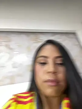 Snapshot of SelenaBella_ chatting on July 2026 06:33:01 PM SelenaBella online show from July 2026 06:33:01 PM