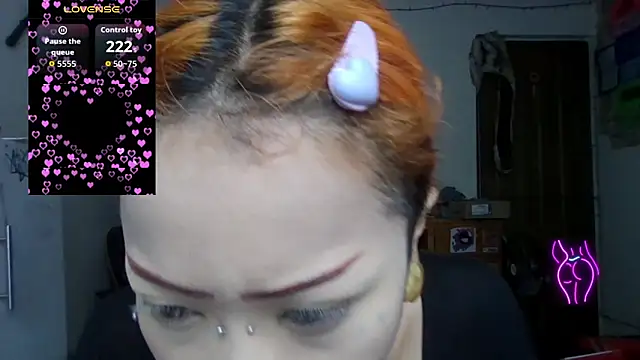 Snapshot of suky_fox chatting on May 2026 04:12:02 PM suky fox online show from May 2026 04:12:02 PM