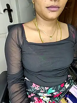 Tamil  Thara003 online show from June 2026 06:25:02 PM