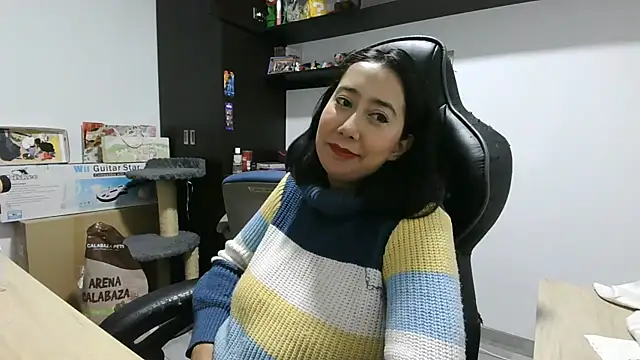 saramaSS online show from May 2026 04:07:01 AM